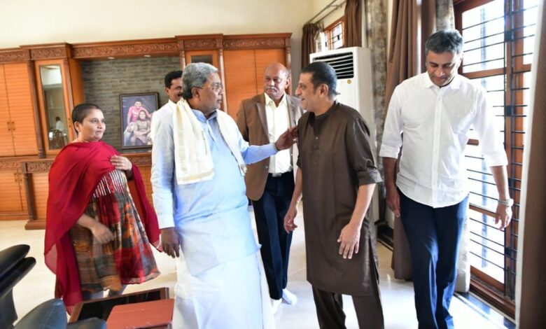 CM Siddaramaiah meets Kannada actor Shivarajkumar, enquires about actor’s health