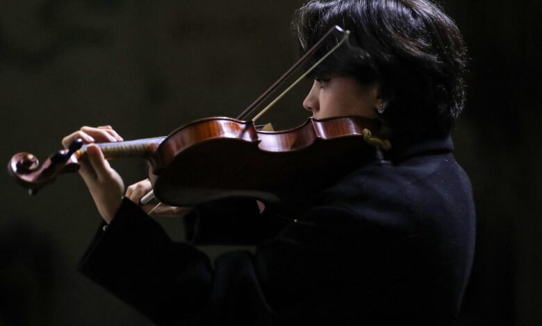 Students of noted violinist Swapna Datar to present concert at Ninaada in Mysuru