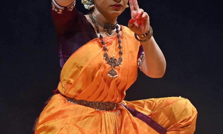 Young Bharatanatyam dancer Meera Sreenarayanan impresses with her imaginative apparoach