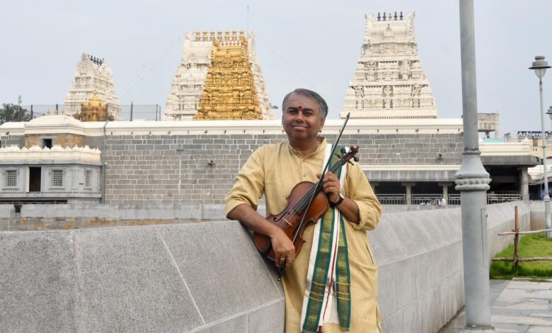 R.K. Shriramkumar, an authority of Dikshitar’s composition, gets Sangita Kalanidhi award
