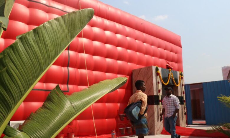 How these ‘balloon theatres’ are taking cinema to India’s small towns